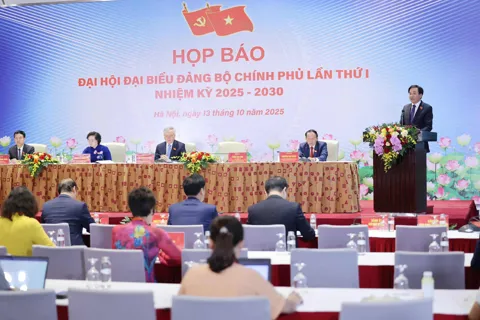 Họp báo về kết quả Đại hội đại biểu Đảng bộ Chính phủ lần thứ I