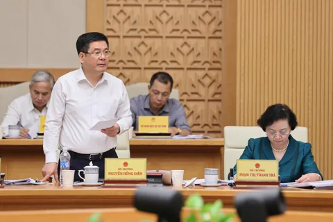Các Bộ trưởng nói về biện pháp gỡ khó, đồng hành cùng địa phương thực hiện chính quyền địa phương 2 cấp
