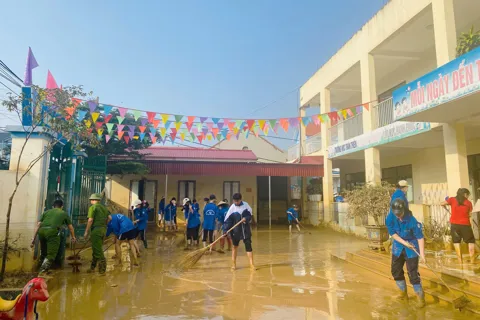 Đánh giá, khắc phục thiệt hại do bão số 11 gây ra đối với ngành giáo dục