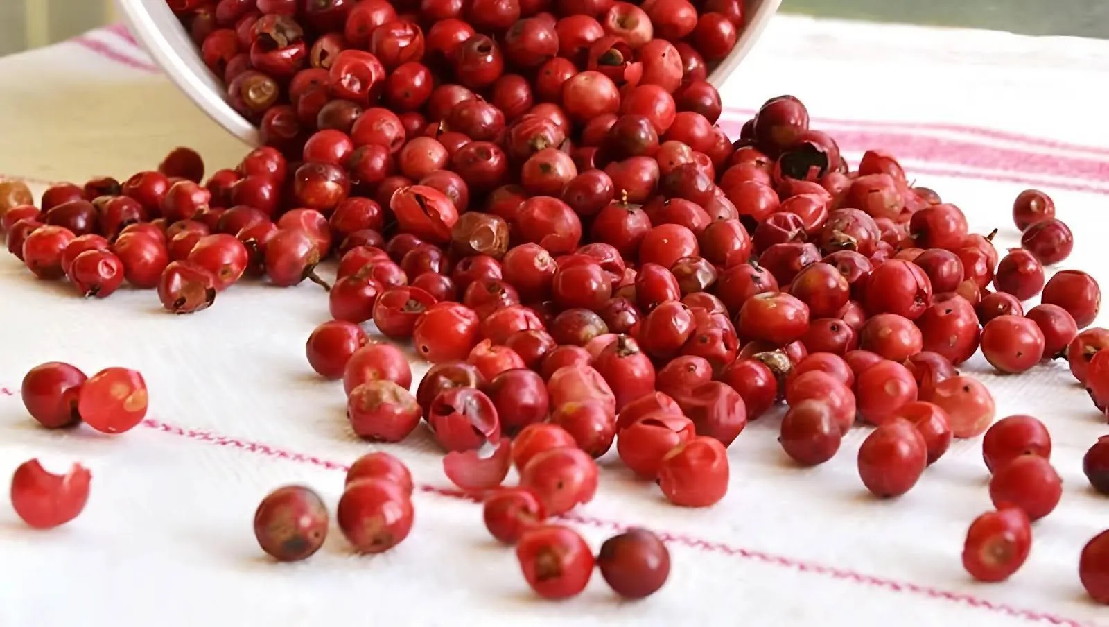 Giá tiêu hôm nay 5/7/2025: giảm liền 2 ngày, thủng mốc 140.000 đồng/kg