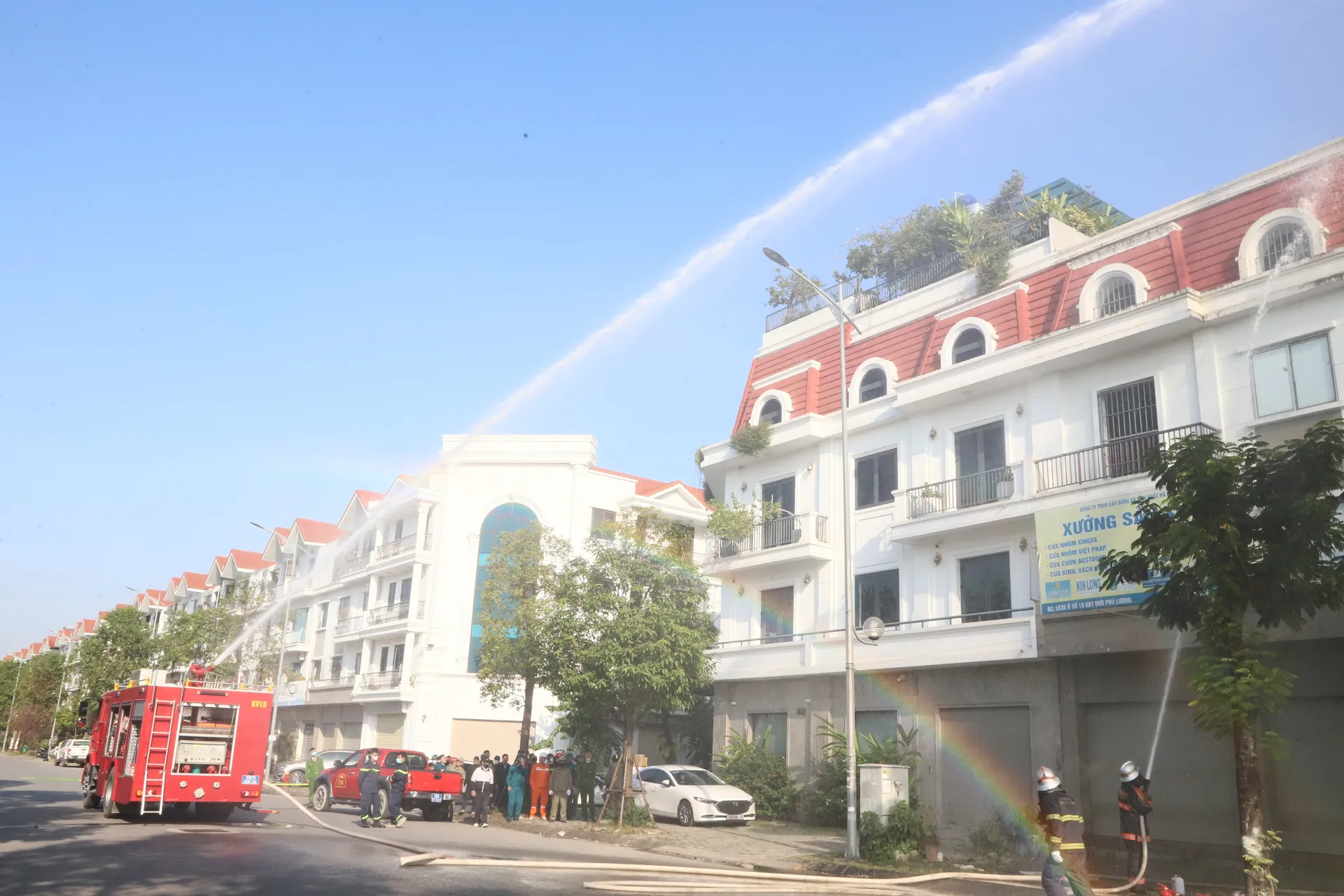 Diễn tập phương án chữa cháy và cứu nạn cứu hộ tại Khu đô thị mới Phú Lương