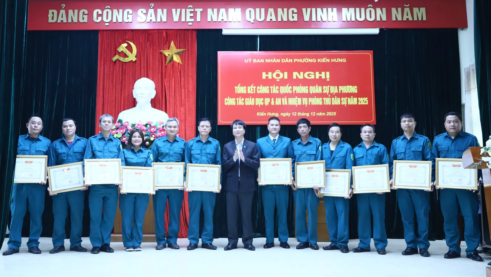 Phường Kiến Hưng đạt nhiều kết quả nổi bật trong công tác quốc phòng, quân sự địa phương năm 2025