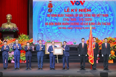 Thủ tướng: "Tiếng nói Việt Nam" luôn vang xa, bay cao, tạo động lực, truyền cảm hứng cho các thế hệ
