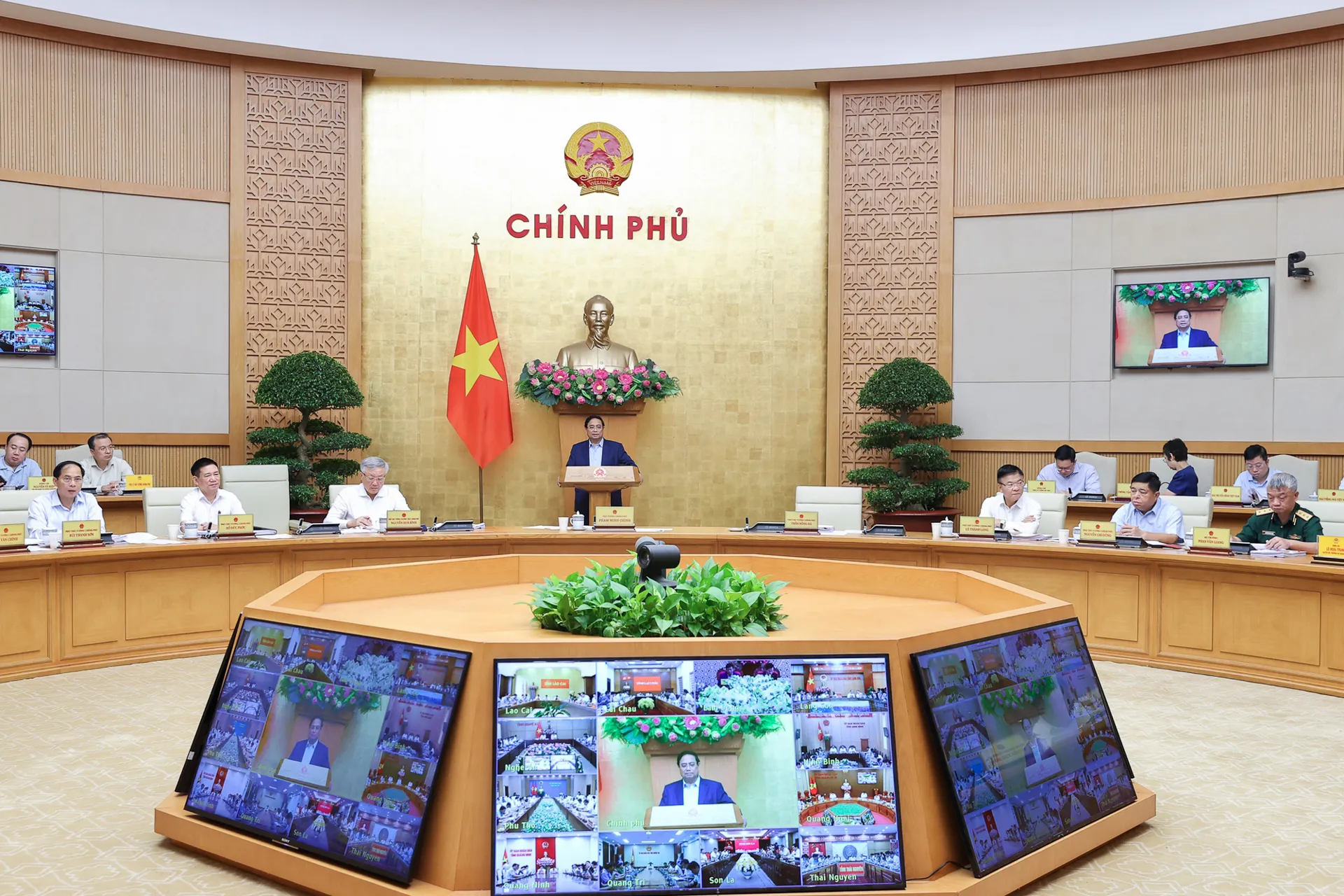 Thủ tướng chủ trì Hội nghị trực tuyến Chính phủ với địa phương