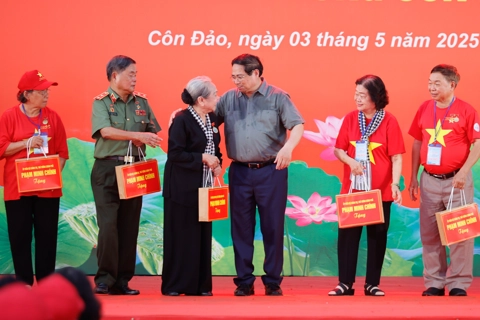 Thủ tướng: Phải tri ân các anh hùng liệt sĩ bằng những hành động cụ thể
