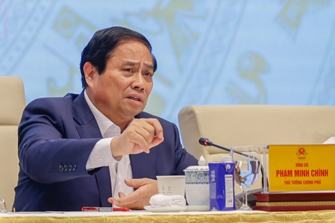 Thủ tướng Chính phủ: Cương quyết cắt bỏ các thủ tục rườm rà, gây phiền hà cho người dân và doanh nghiệp
