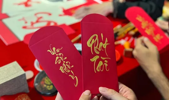 Tặng quà nhân dịp chào mừng Đại hội Đảng XIV và Tết Nguyên đán Bính Ngọ 2026