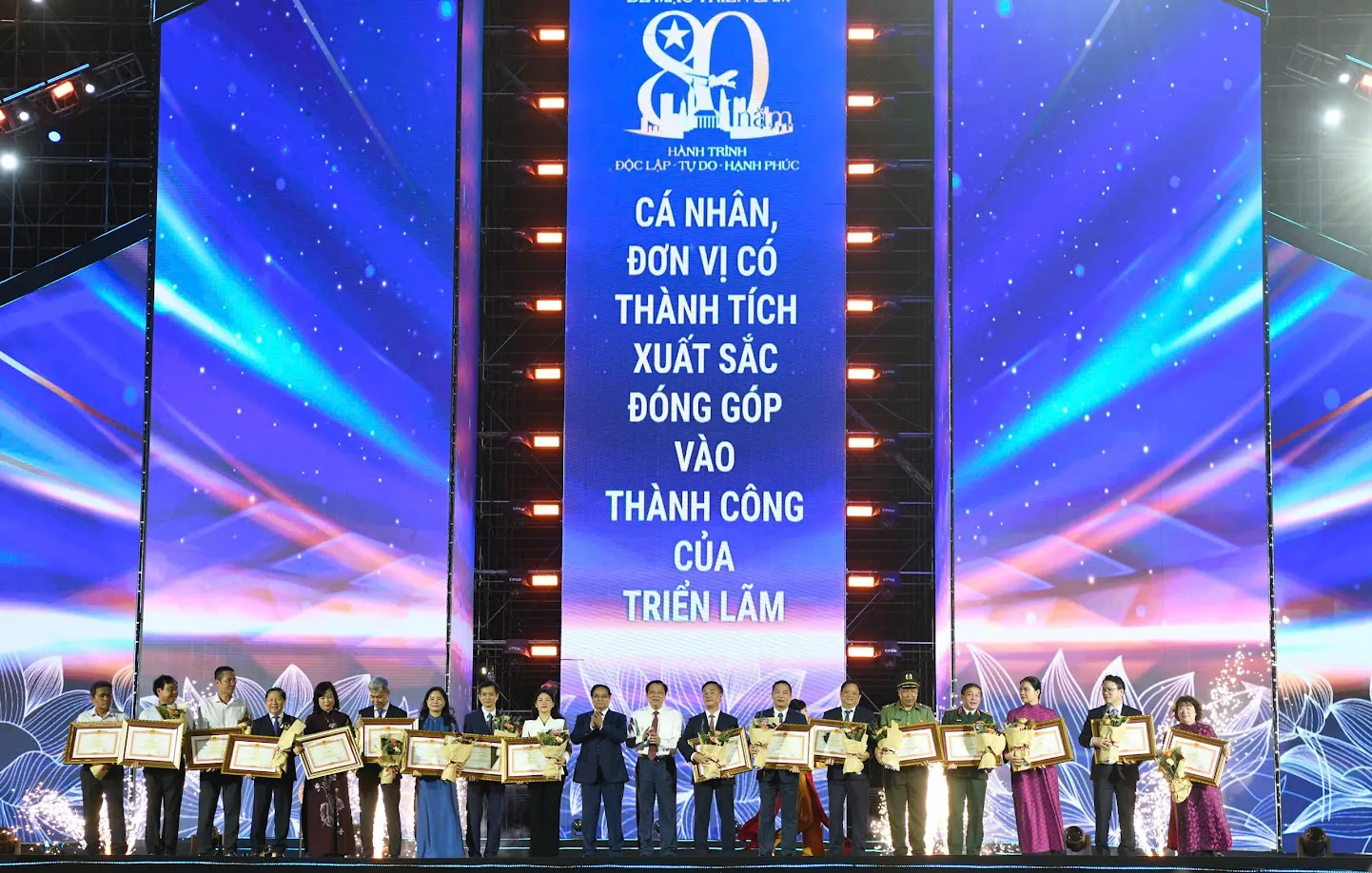 Thủ tướng: Triển lãm 80 năm đã thành công rực rỡ, vượt kỳ vọng