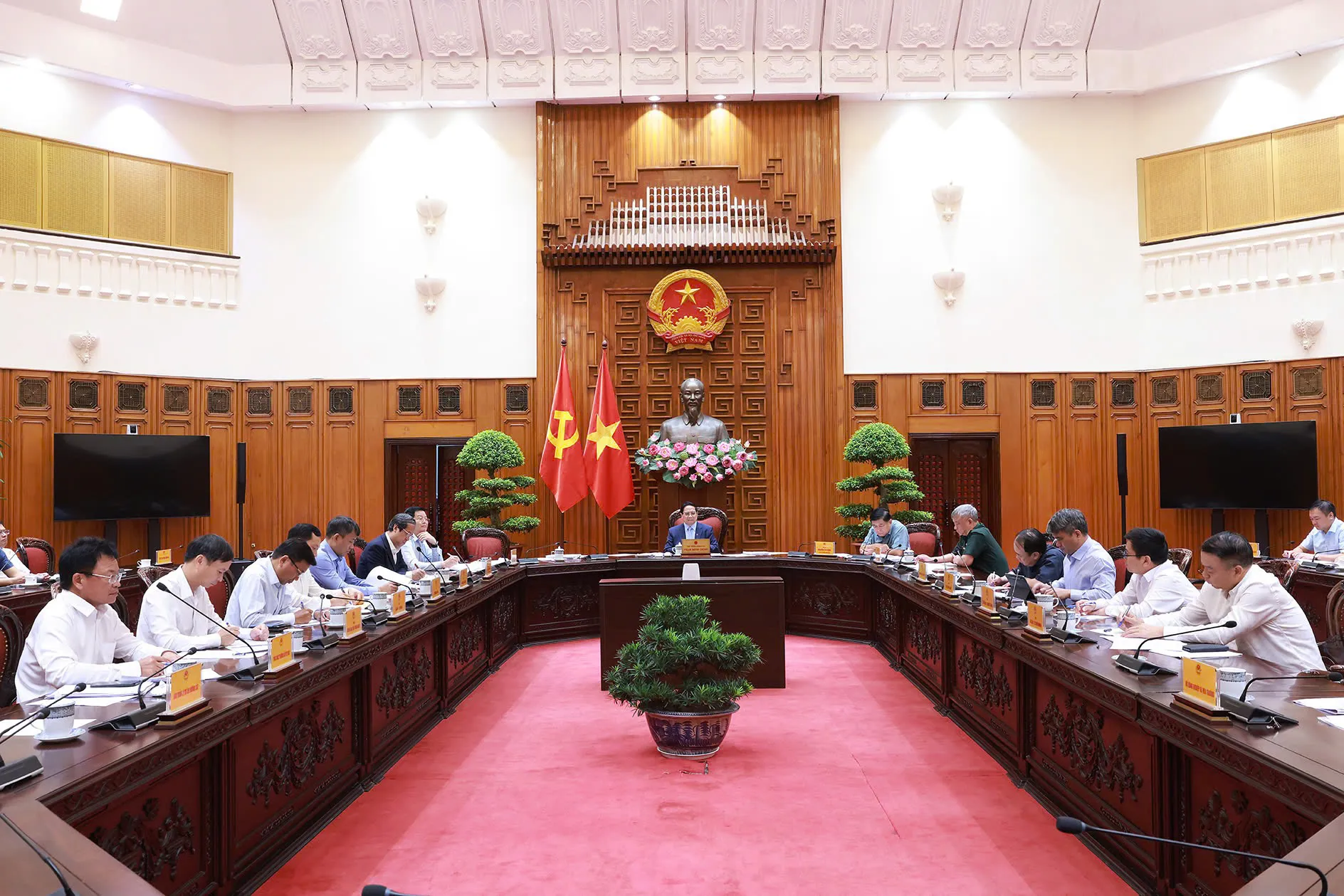 Thủ tướng: Phân công "6 rõ" để thúc đẩy dự án tuyến đường sắt Lào Cai - Hà Nội - Hải Phòng