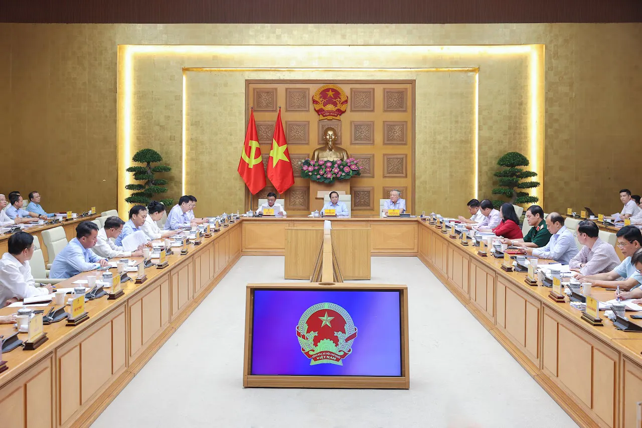 Thủ tướng: Khẩn trương hoàn thiện, trình Bộ Chính trị hai nghị quyết đột phá về giáo dục-đào tạo và chăm sóc sức khỏe nhân dân