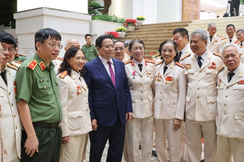 Thủ tướng gặp mặt, tri ân lực lượng Công an chi viện chiến trường miền Nam