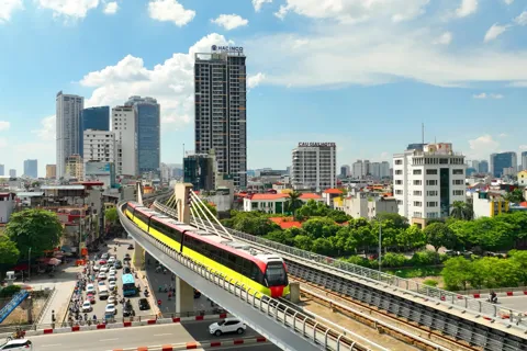 Tiếp tục phát triển hạ tầng giao thông đi trước mở đường