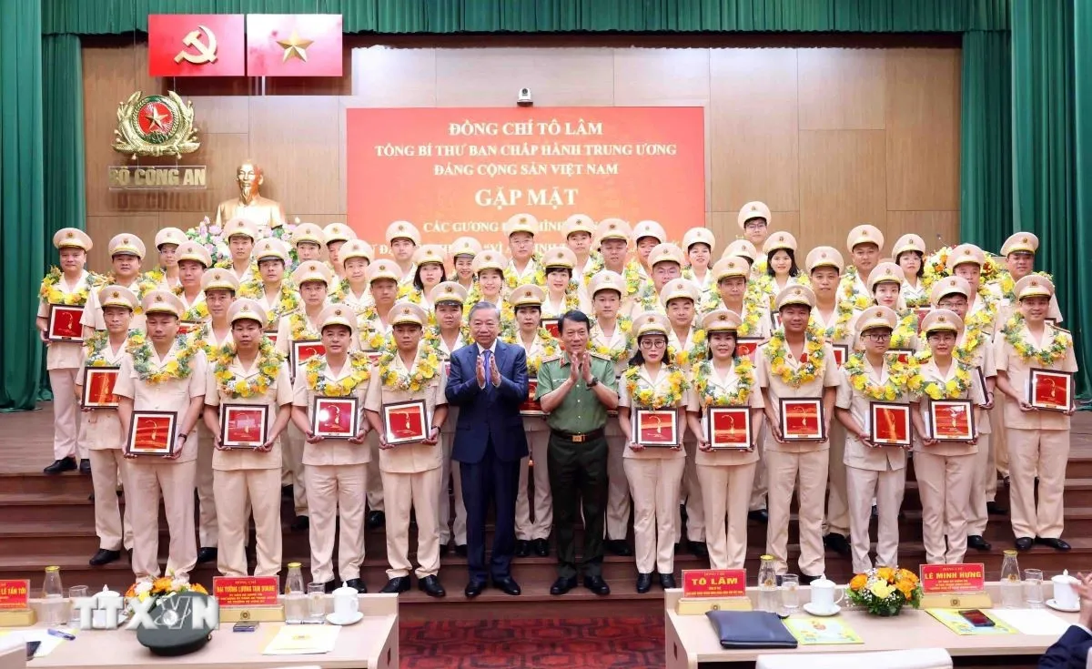 "Thi đua vì an ninh Tổ quốc có ở từng người, từ trong suy nghĩ, hành động"