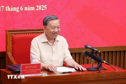 "Xây dựng đội ngũ cán bộ đủ năng lực đưa đất nước bước vào kỷ nguyên mới"