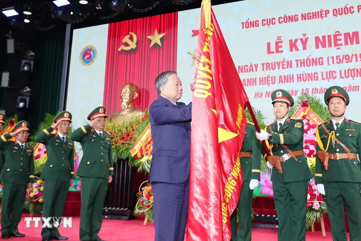 Phát triển công nghiệp quốc phòng theo hướng chủ động, tự lực, tự cường
