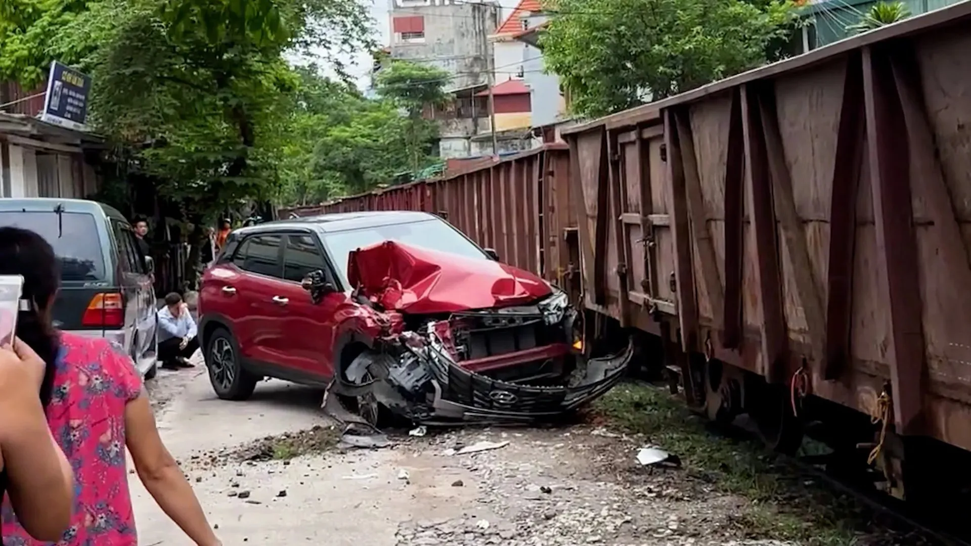 Xử lý triệt để điểm đen, điểm tiềm ẩn tai nạn giao thông đường sắt
