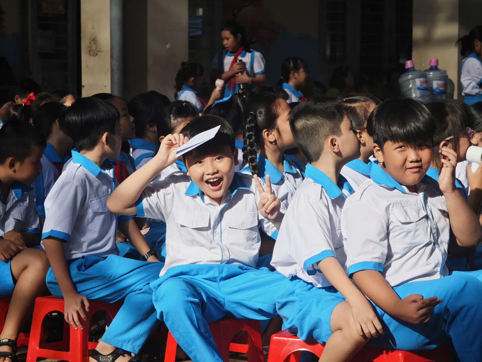 TP Hồ Chí Minh: Tranh cãi đề xuất cấm học sinh tan học trước 16 giờ 30