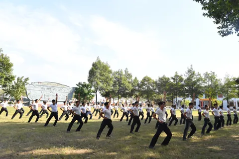 Lữ đoàn 125 Vùng 2 Hải quân sẵn sàng cho mùa huấn luyện năm 2026