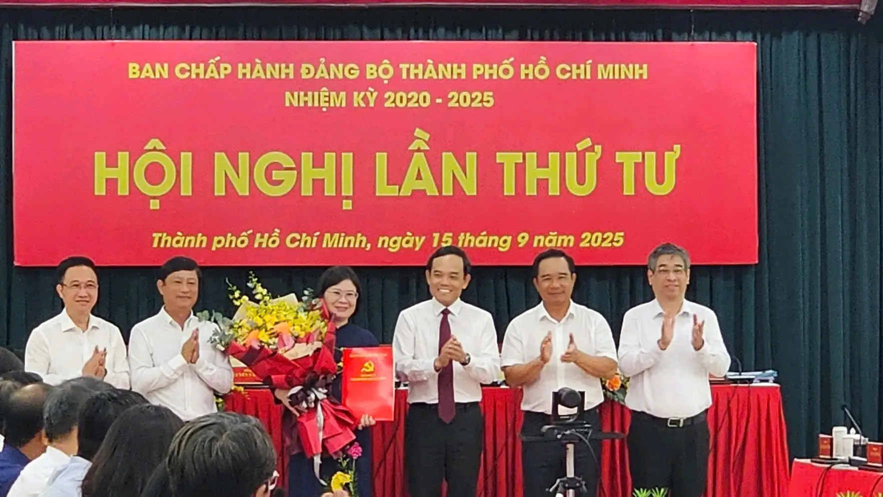 Bà Văn Thị Bạch Tuyết được chỉ định giữ chức Phó Bí thư Thành ủy TP Hồ Chí Minh