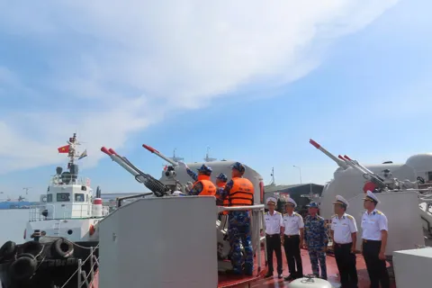 Sôi nổi khởi động máy đầu Xuân tại các Lữ đoàn thuộc Vùng 2 Hải quân