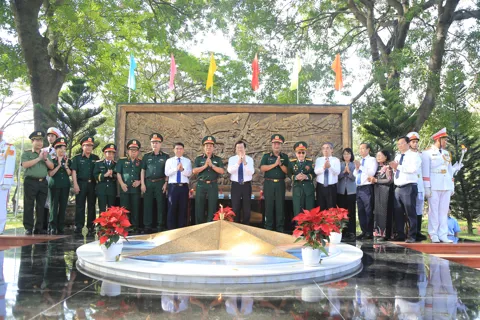 TP Hồ Chí Minh khánh thành Bia tưởng niệm cán bộ, chiến sĩ Biệt động Sài Gòn – Gia Định