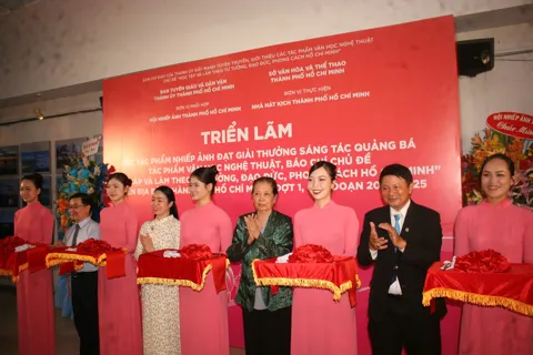 Triển lãm tác phẩm nhiếp ảnh đạt giải chủ đề: “Học tập và làm theo tư tưởng, đạo đức, phong cách Hồ Chí Minh”