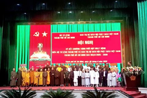 Lực lượng vũ trang TP Hồ Chí Minh đồng hành cùng các tôn giáo