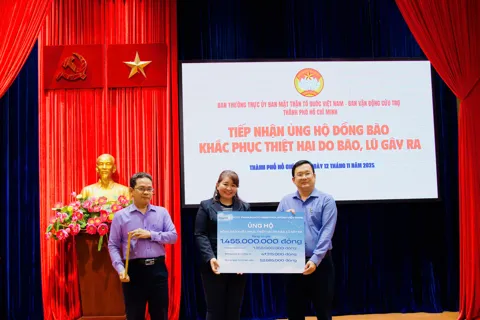 TP Hồ Chí Minh: doanh nghiệp tiếp tục ủng hộ đồng bào vùng bão, lũ hơn 4 tỷ đồng