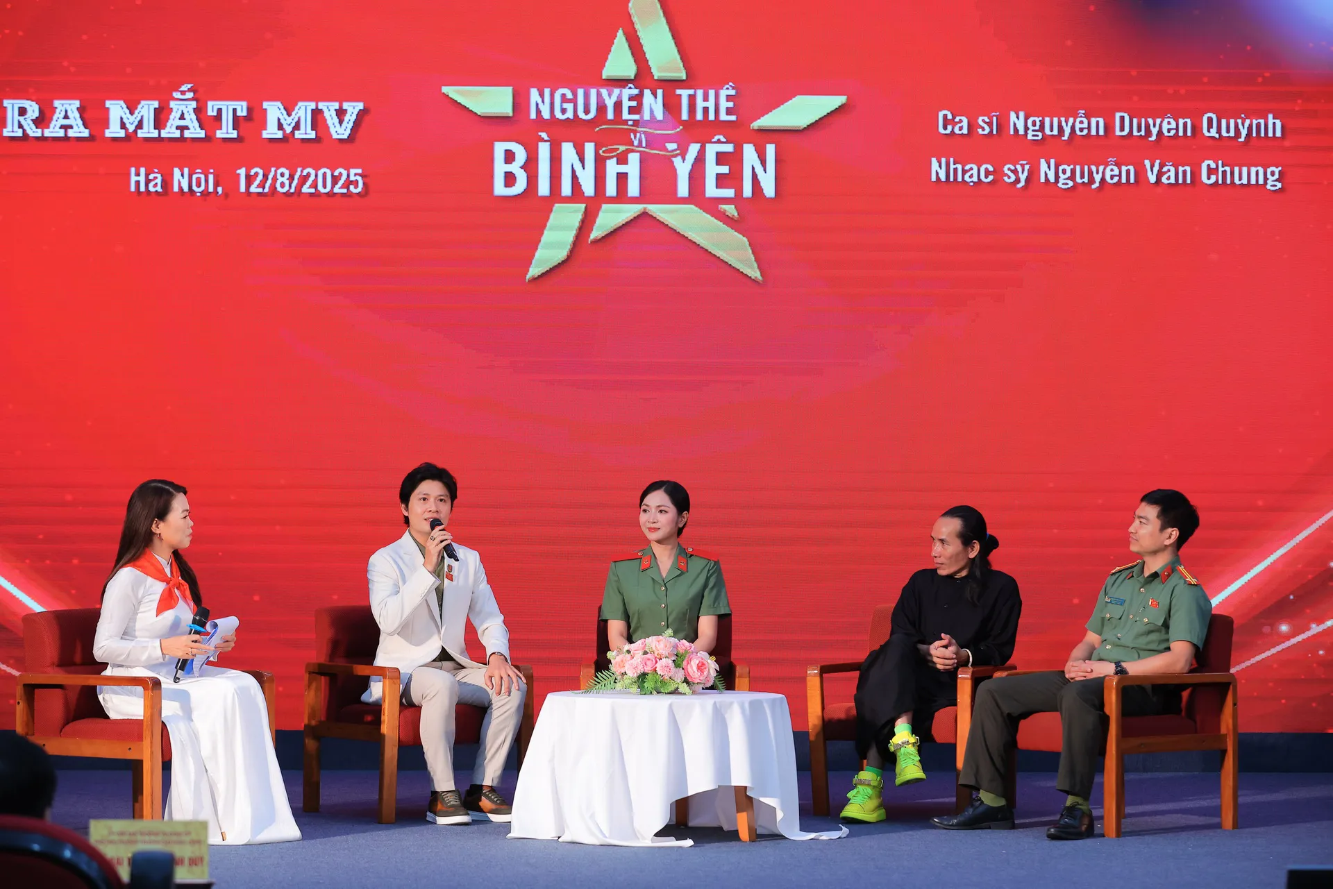 Nhạc sĩ Nguyễn Văn Chung có làm nên bản hit mới mang tên “Nguyện thề vì bình yên”?