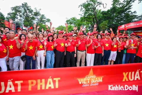 Hơn 1 triệu người đi bộ hoàn thành trên 5,6 tỷ bước chân tiến vào kỷ nguyên mới
