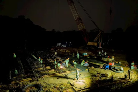 Tinh thần làm việc xuyên tết đưa Thủ đô phát triển bứt phá
