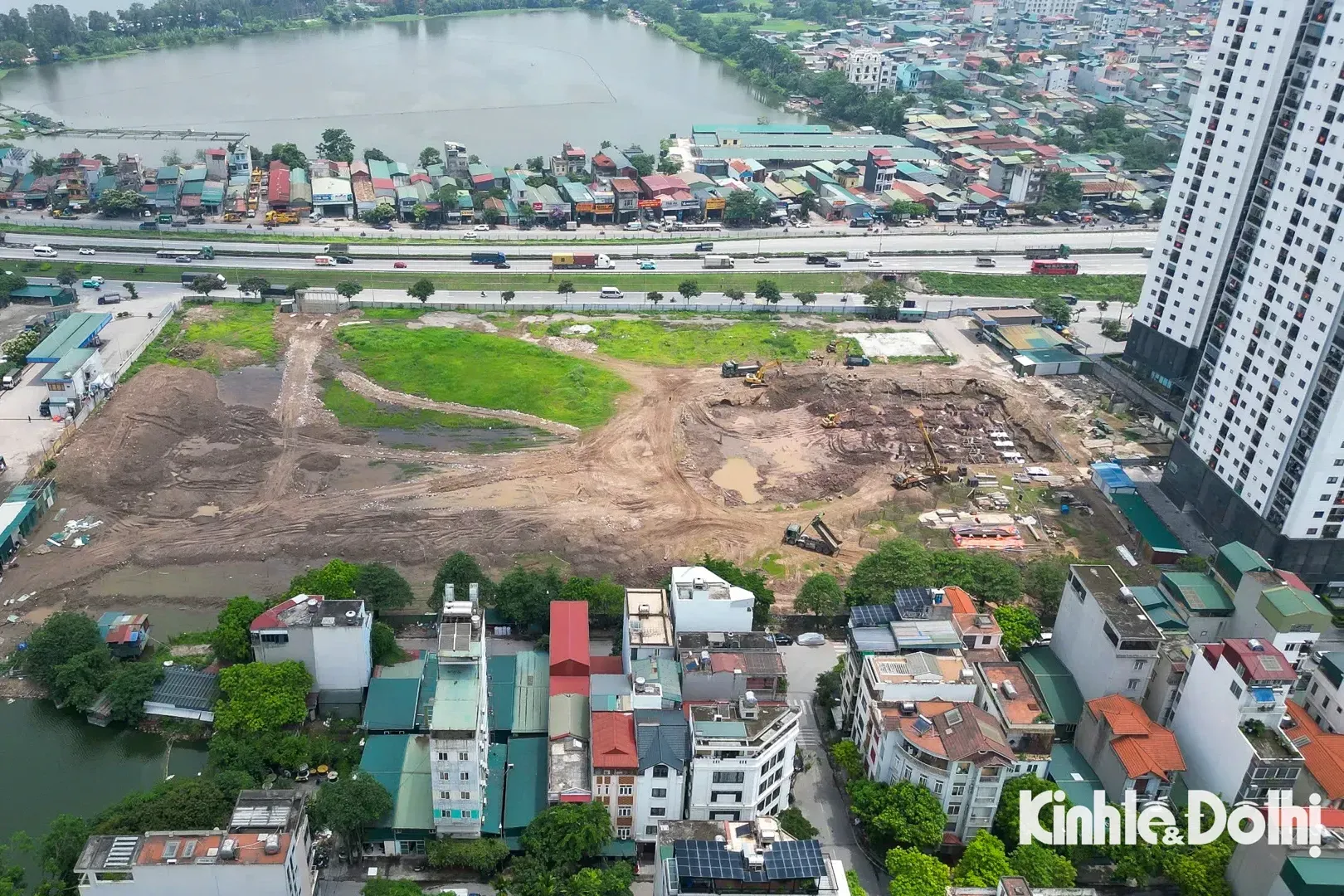 Hà Nội: hối hả trên công trường xây dựng Bến xe khách Yên Sở