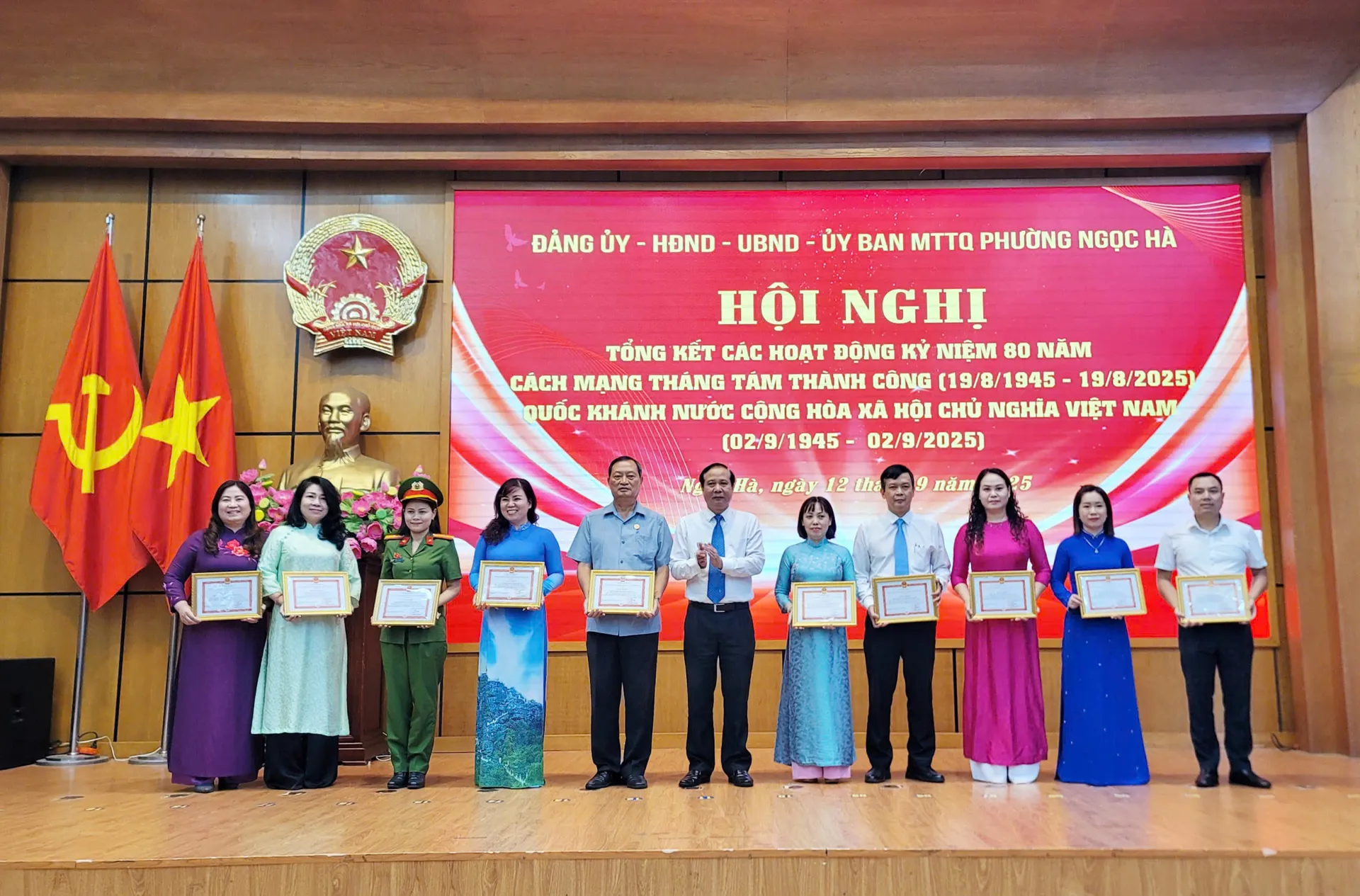 Giữ vững khí thế của ngày Đại lễ, quyết tâm xây dựng phường Ngọc Hà ngày càng văn minh, giàu đẹp
