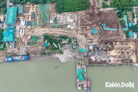 Đại công trường cầu Tứ Liên nhìn từ trên cao sau 7 tháng thi công