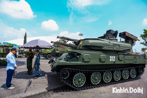 Ngắm nhìn dàn khí tài “khủng” trưng bày tại Triển lãm thành tựu đất nước