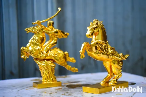 “Phi Mã Thánh Gióng” - linh vật ngựa hút khách dịp Tết Bính Ngọ 2026
