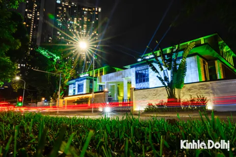 Ngắm nhìn kiến trúc hiện đại ngôi nhà 300 Kim Mã lung linh về đêm