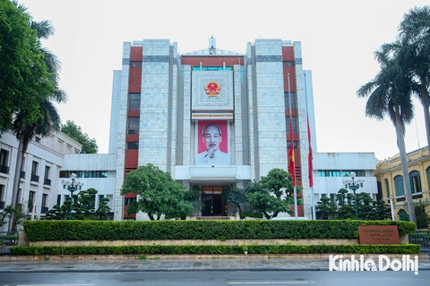 Nhiều đơn vị treo cờ rủ tưởng nhớ nguyên Chủ tịch nước Trần Đức Lương