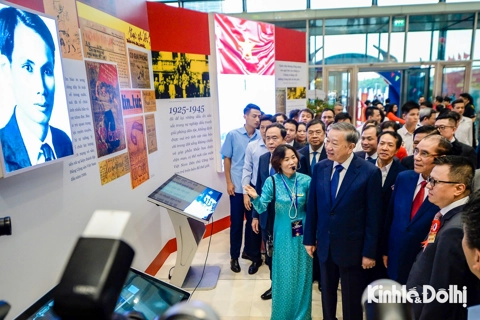 Tổng Bí thư Tô Lâm và các đồng chí lãnh đạo Đảng, Nhà nước tham quan Hội Báo toàn quốc 2025 và dự Lễ kỷ niệm 100 năm Ngày Báo chí Cách mạng Việt Nam
