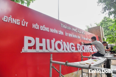 Hà Nội: các trụ sở xã, phường mới đang thay biển, sẵn sàng vận hành chính thức vào 1/7