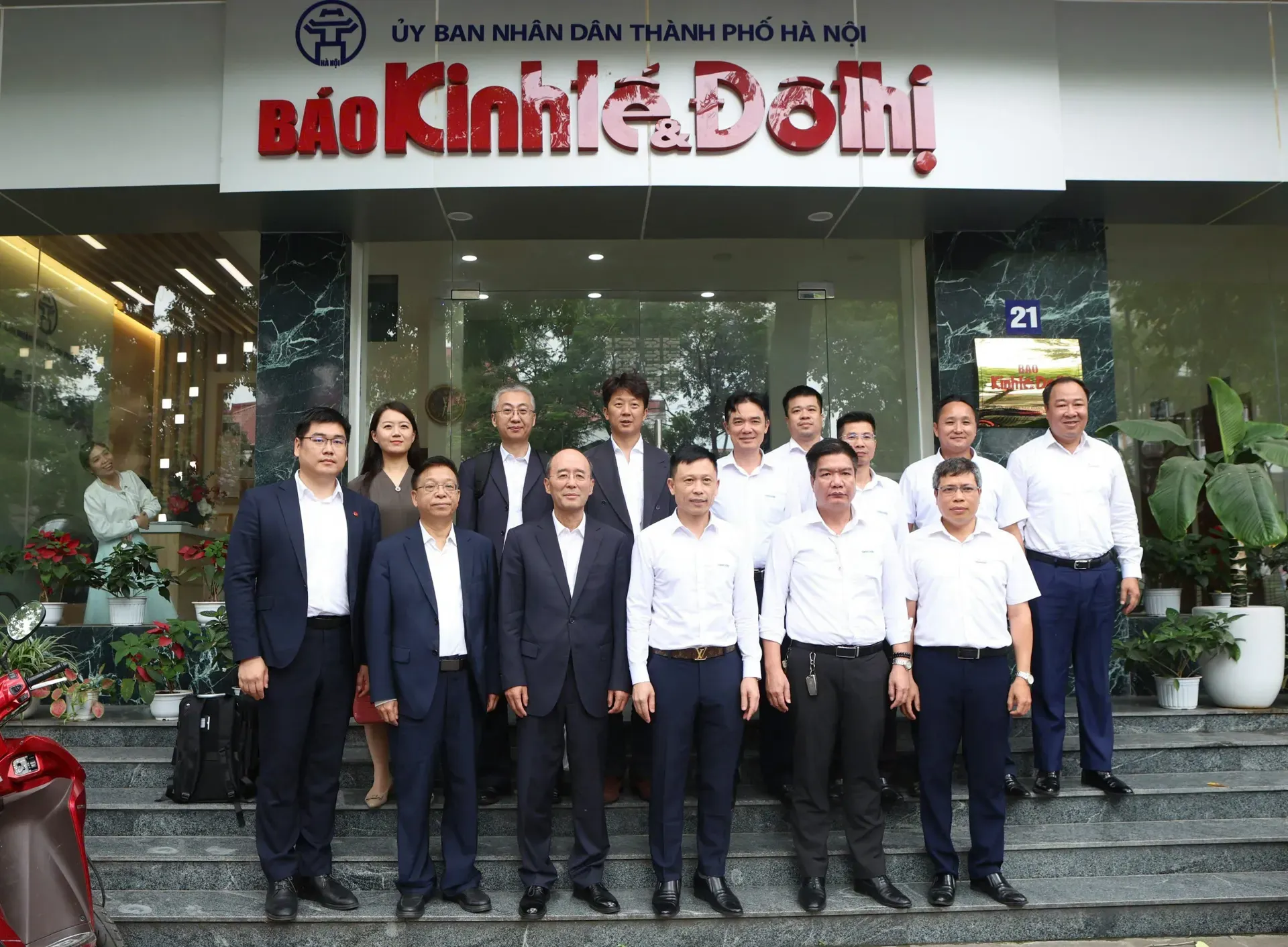 Báo Kinh tế và Đô thị đón đoàn Hội Nhà báo toàn quốc Trung Quốc
