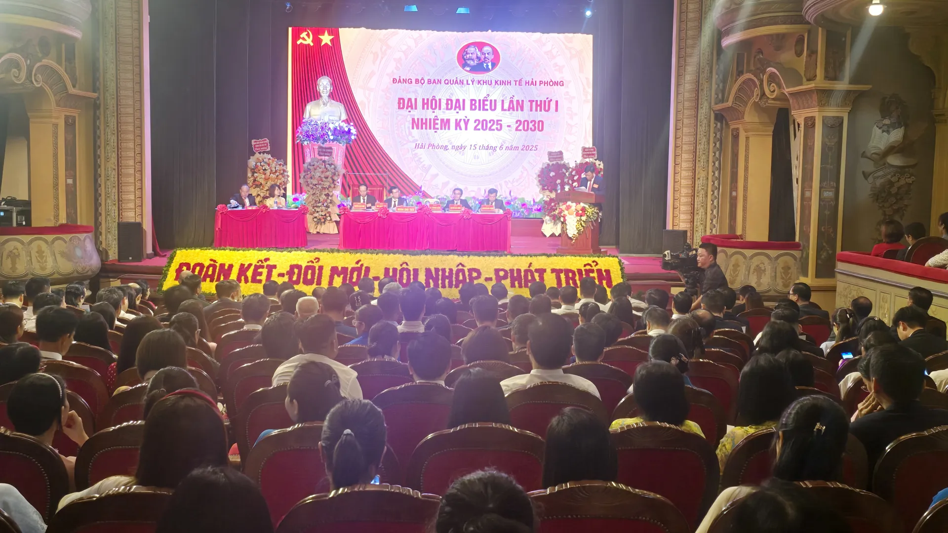 Đảng bộ Ban Quản lý Khu kinh tế Hải Phòng: một nhiệm kỳ thành công 
