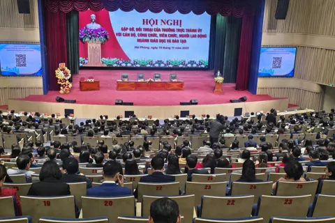 Hải Phòng tổ chức Hội nghị gặp gỡ, đối thoại giữa lãnh đạo thành phố với cán bộ, giáo viên