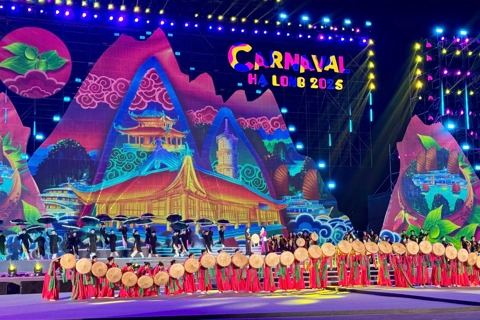 Carnaval Hạ Long 2025 “Kết nối Di sản – Tiên phong toả sáng”
