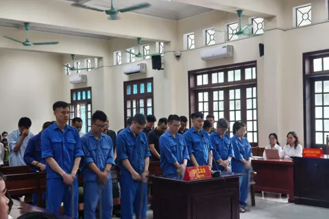 Hải Phòng: tuyên án vụ các cựu cán bộ hải quan tiếp tay cho buôn lậu
