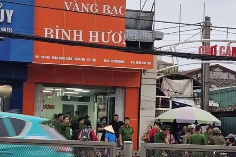 Quảng Ninh: đối tượng cướp tiệm vàng ra đầu thú