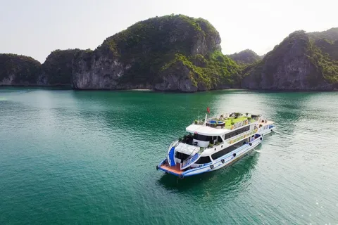 Quảng Ninh: 18 phương tiện tàu thuỷ vi phạm quy định an toàn giao thông thuỷ bị xử phạt