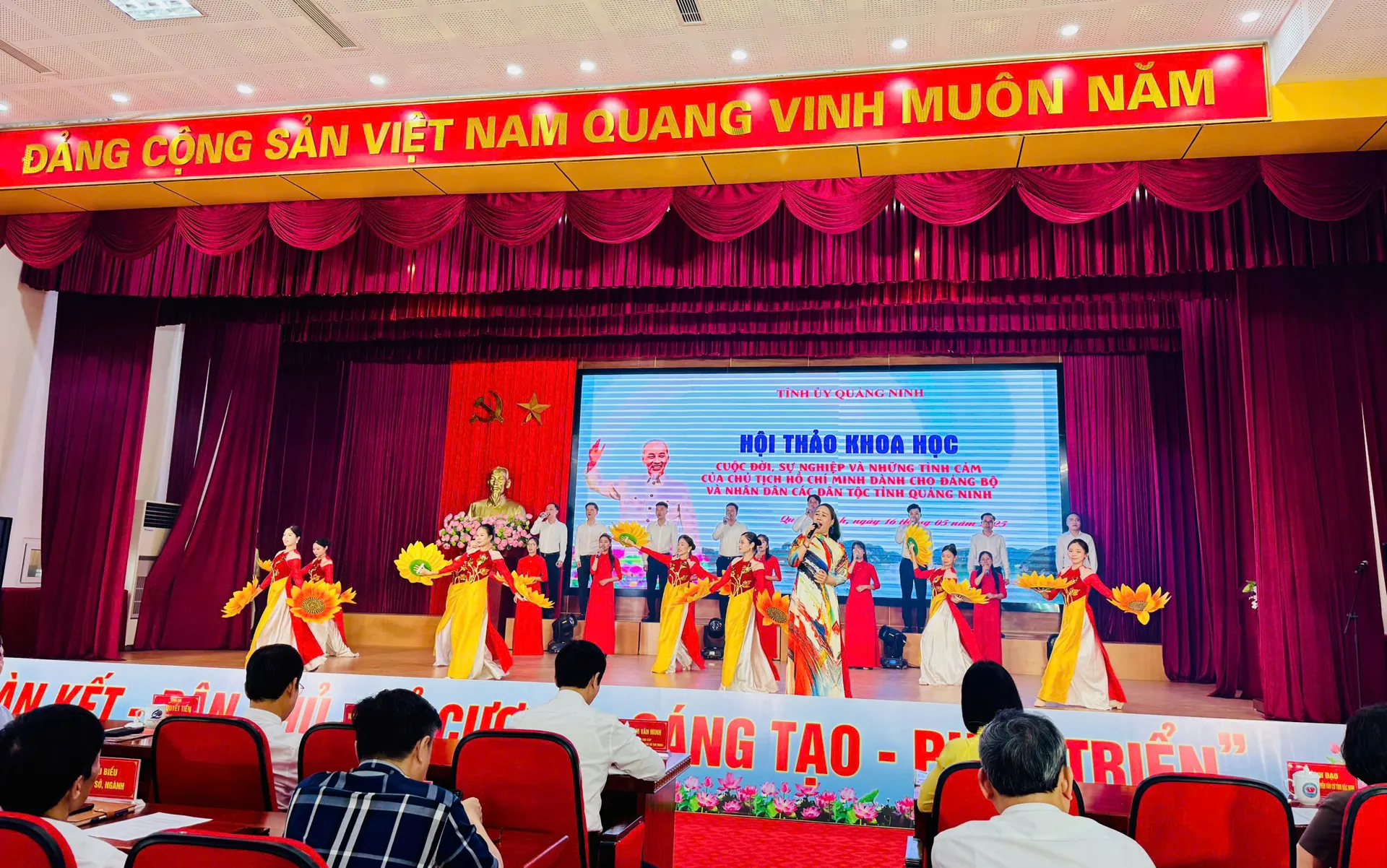 Tình cảm của Chủ tịch Hồ Chí Minh dành cho người dân Quảng Ninh