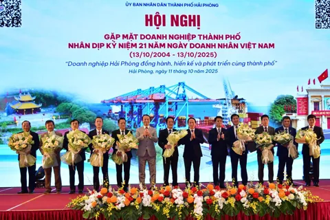 Hải Phòng: tôn vinh các doanh nghiệp nhân dịp kỷ niệm 21 năm Ngày Doanh nhân Việt Nam