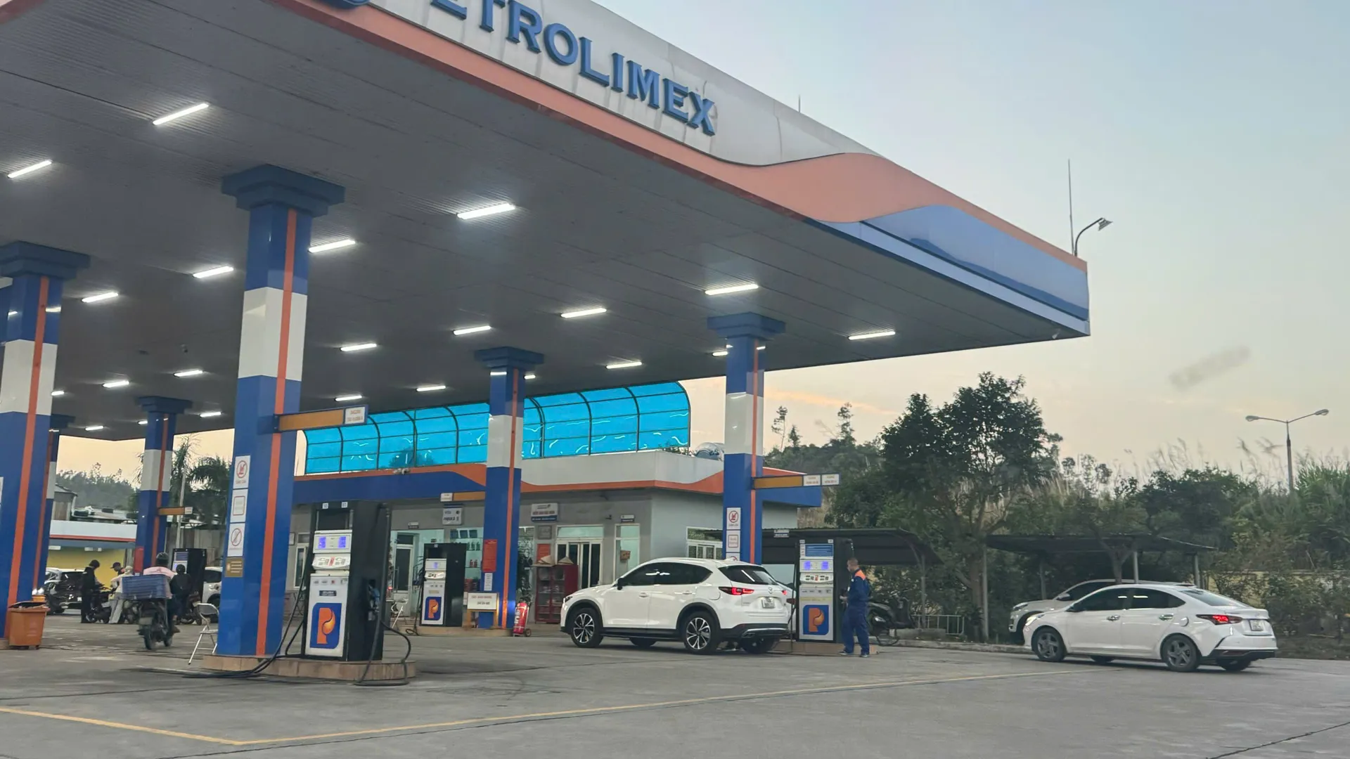 Quảng Ninh: không để thiếu xăng dầu dịp Tết Nguyên đán